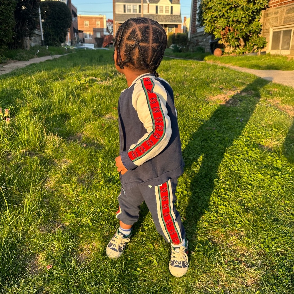 Gucci jumpsuit 18/24 montha